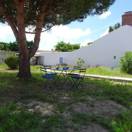 Casa vacanze Maison L'épine, 4 Pièces, 5 Personnes - Fr-1-224b-118 *